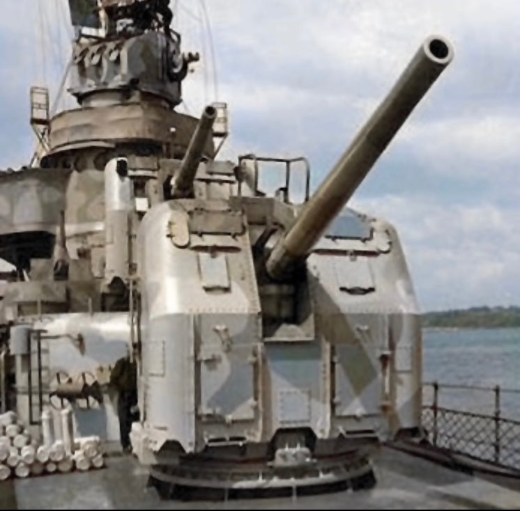 5"/38 dual purpose gun US destroyers